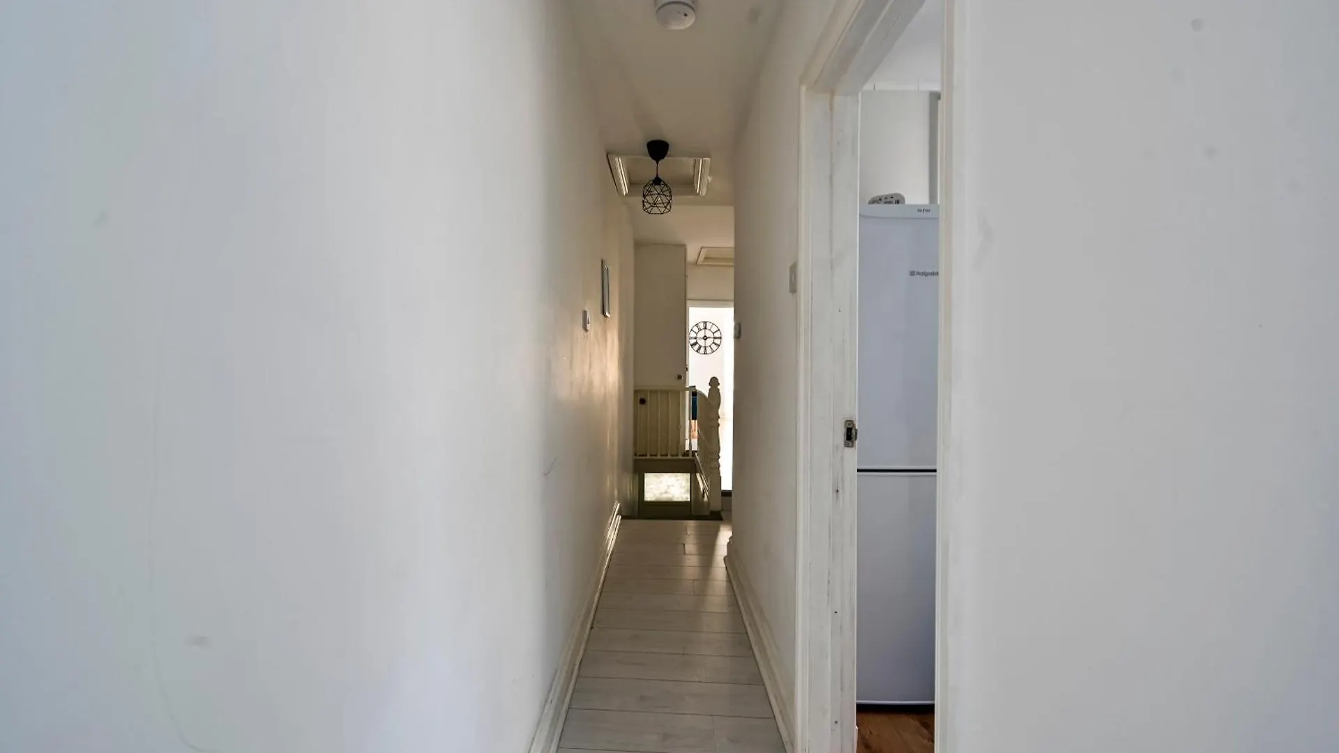 2-Bed, Sleeps 8 In Leyton E10, Near Stratford Apartment London